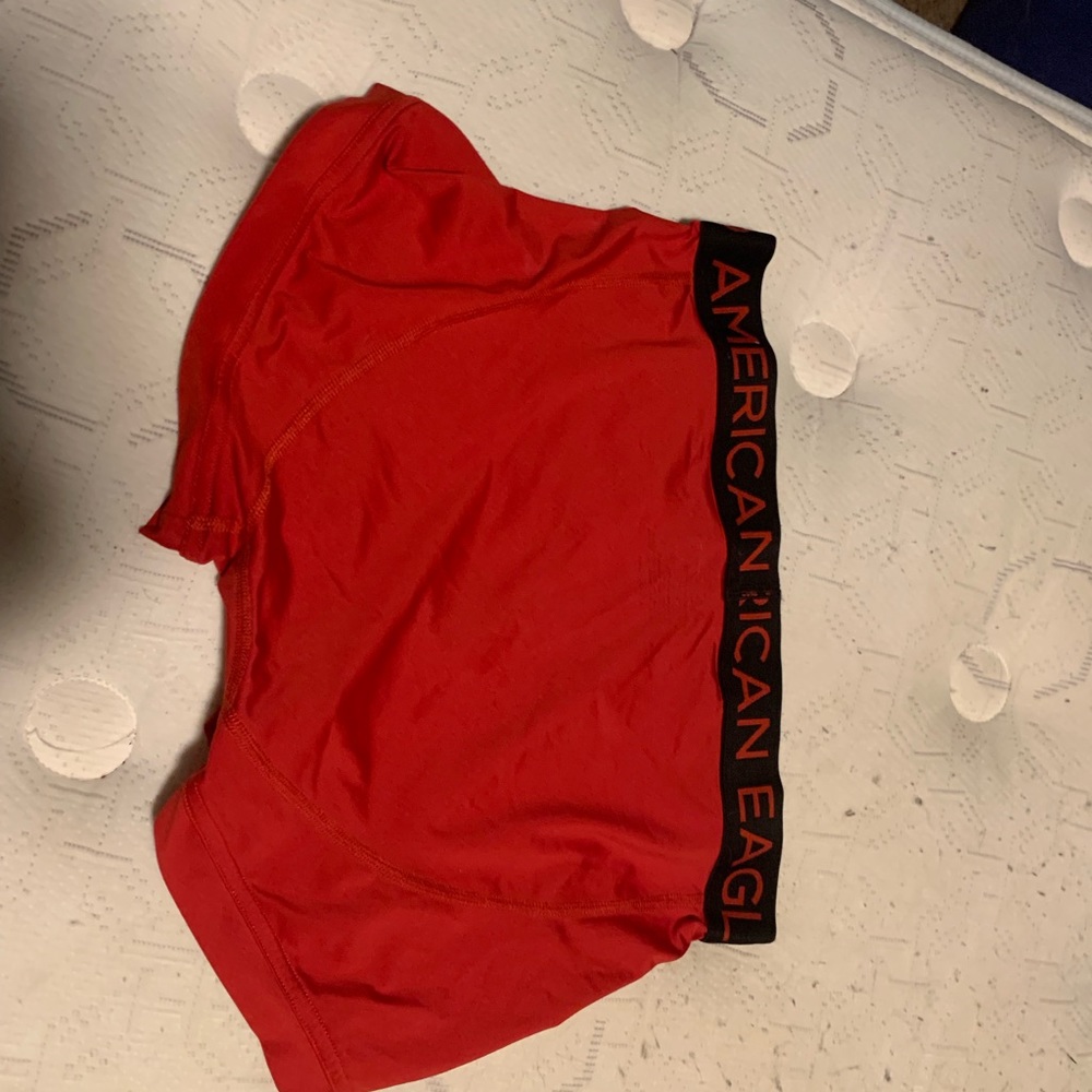 Red trunks - Picture 2 of 2